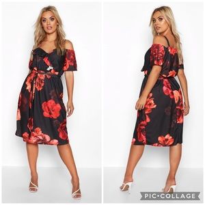 NWT boohoo Plus Floral Plunge Midi Dress